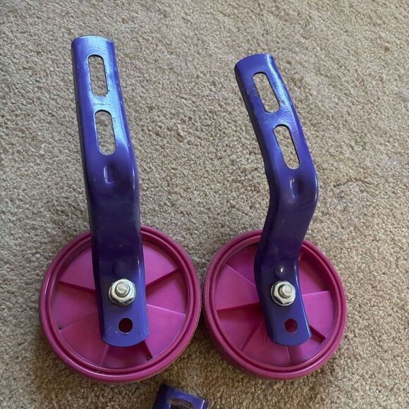 Riderz Training Wheel Set - Picture 5 of 6